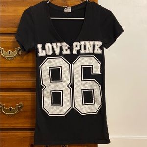 Black and white, v-neck.